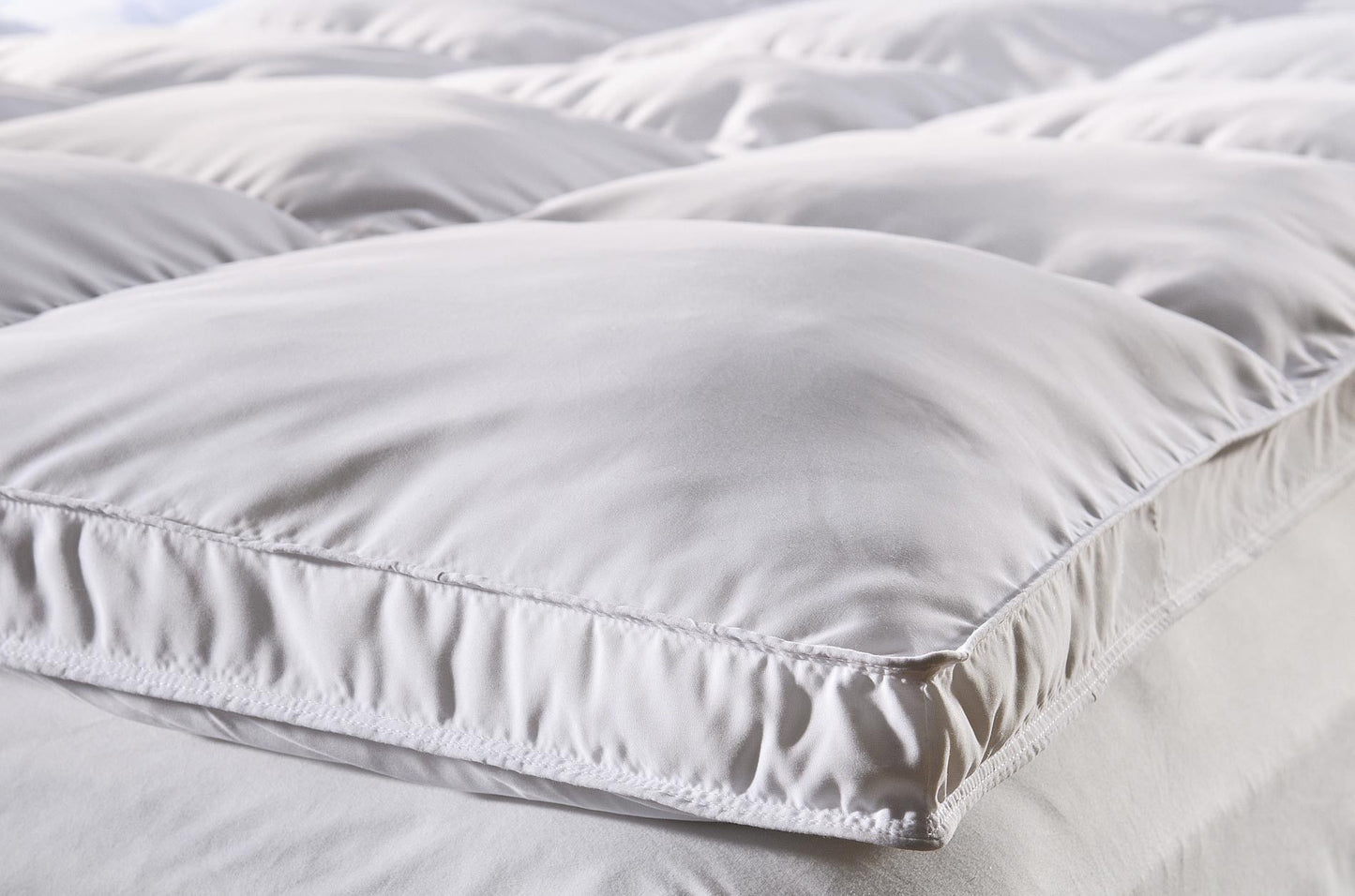 Ueno Down Touch Mattress Topper