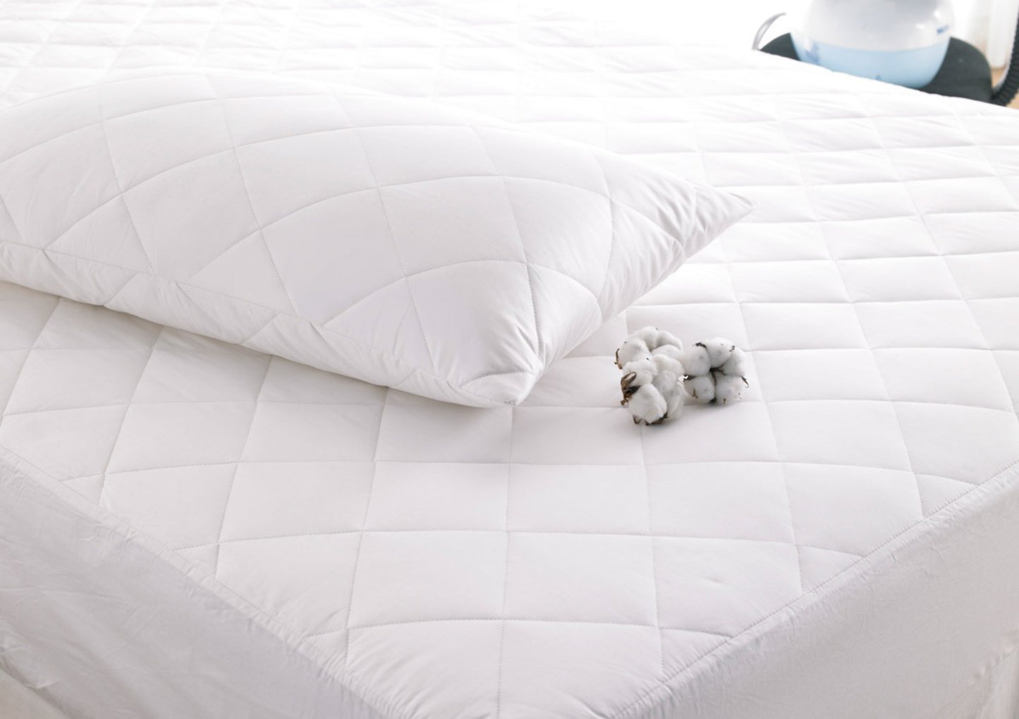 Ueno Down Touch Pillow Protector with Zipper