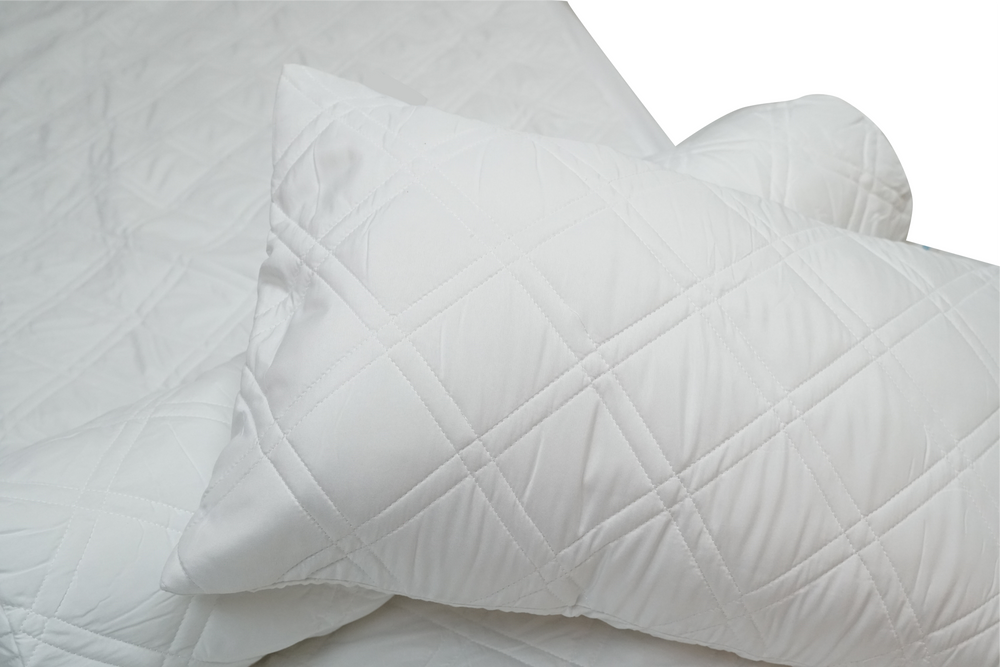 Clarie De Solene Bolster Protector with Zipper